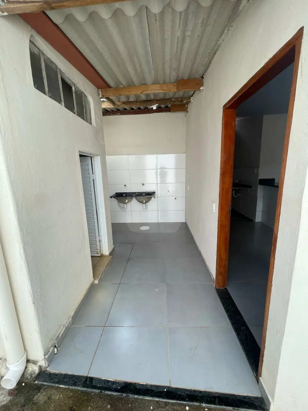 Comprar Casa / Padr&atilde;o em Araguari - Foto 4