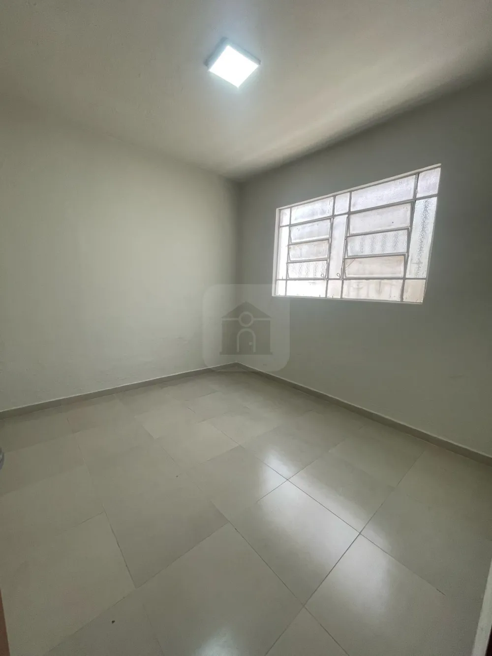 Comprar Casa / Padr&atilde;o em Araguari - Foto 5