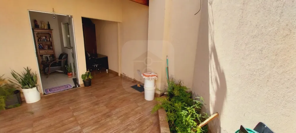 Alugar Casa / Padr&atilde;o em Uberl&acirc;ndia R$ 1.700,00 - Foto 1