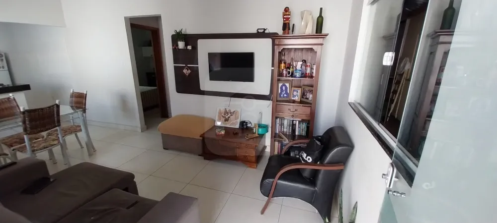 Alugar Casa / Padr&atilde;o em Uberl&acirc;ndia R$ 1.700,00 - Foto 3