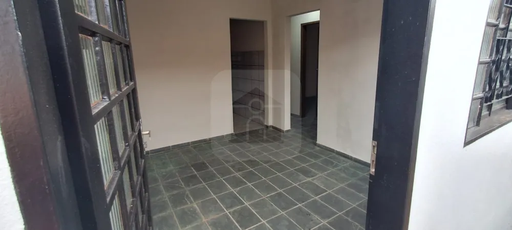 Comprar Casa / Padr&atilde;o em Uberl&acirc;ndia R$ 290.000,00 - Foto 2