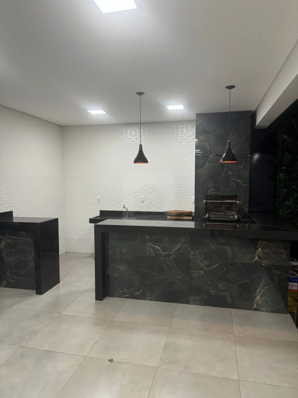 Comprar Casa / Padr&atilde;o em Uberl&acirc;ndia R$ 780.000,00 - Foto 4