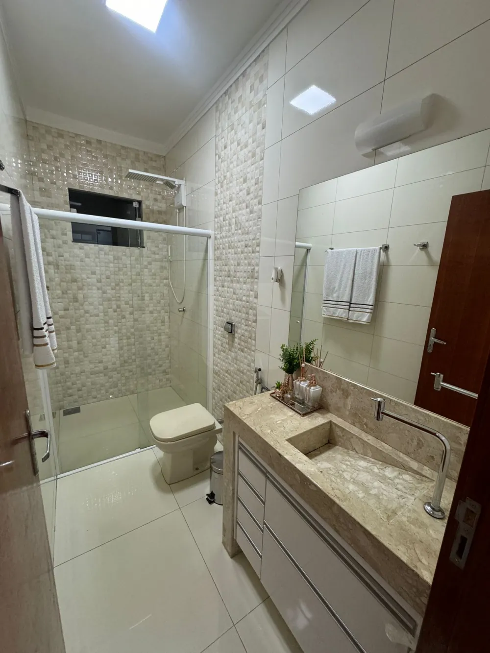 Comprar Casa / Padr&atilde;o em Uberl&acirc;ndia R$ 780.000,00 - Foto 10