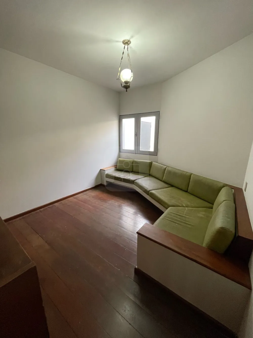 Alugar Casa / Padr&atilde;o em Araguari R$ 5.000,00 - Foto 6