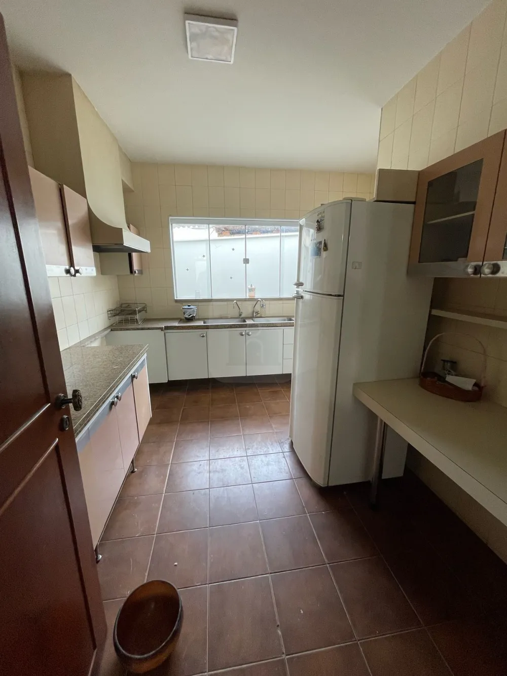 Alugar Casa / Padr&atilde;o em Araguari R$ 5.000,00 - Foto 10