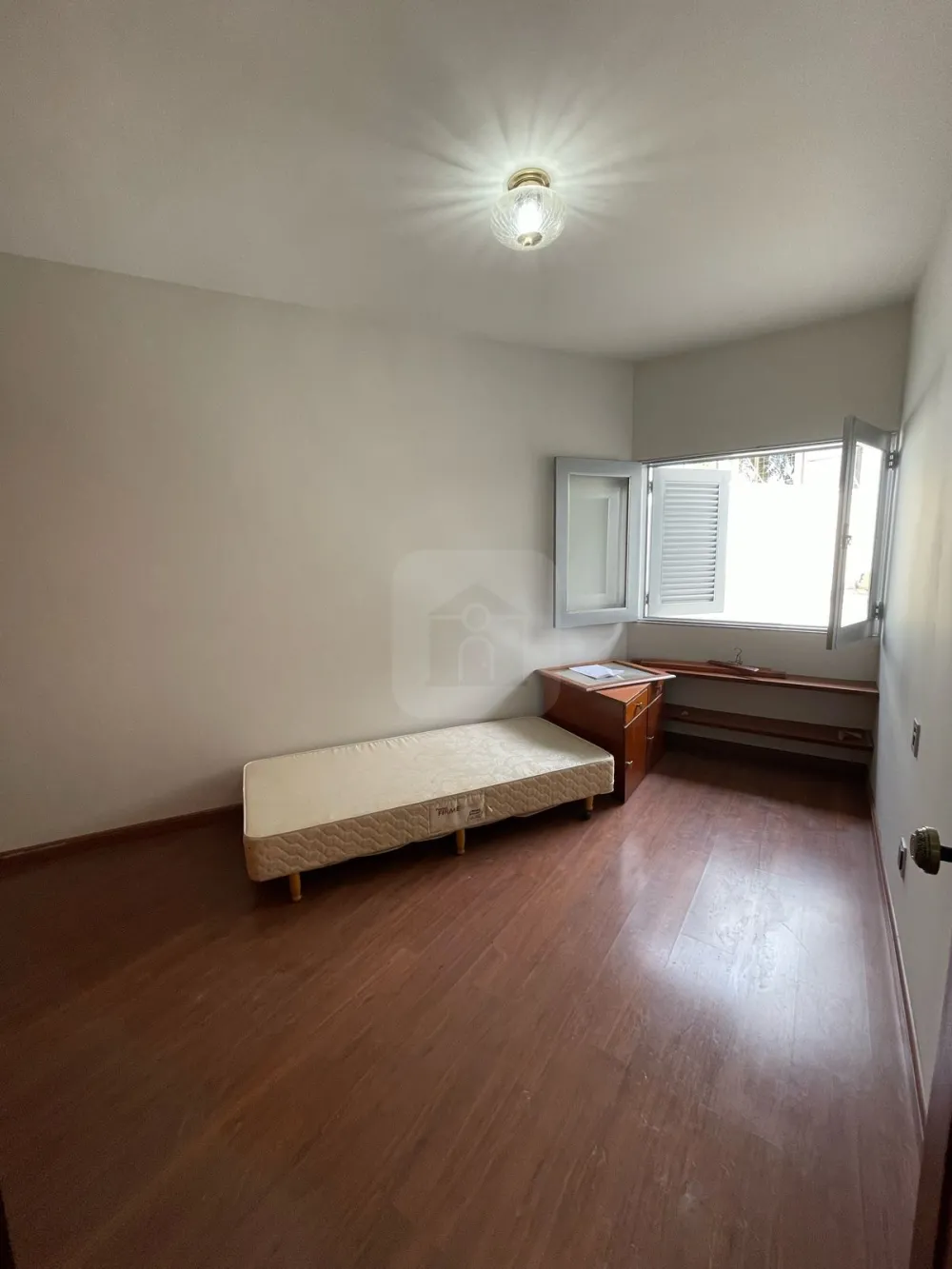 Alugar Casa / Padr&atilde;o em Araguari R$ 5.000,00 - Foto 16