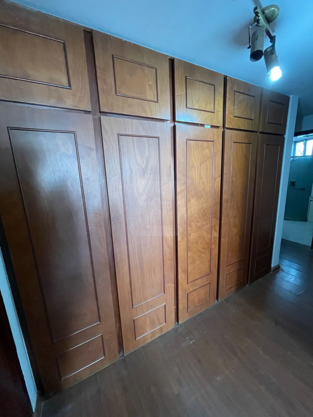 Alugar Casa / Padr&atilde;o em Araguari R$ 5.000,00 - Foto 18