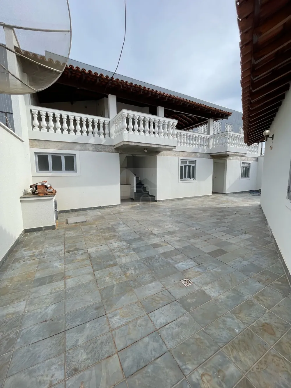 Alugar Casa / Padr&atilde;o em Araguari R$ 5.000,00 - Foto 27