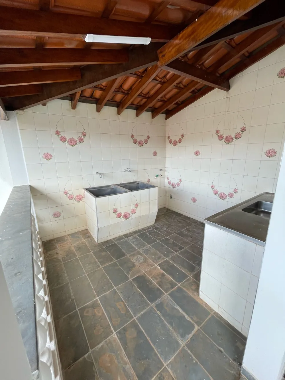 Alugar Casa / Padr&atilde;o em Araguari R$ 5.000,00 - Foto 32