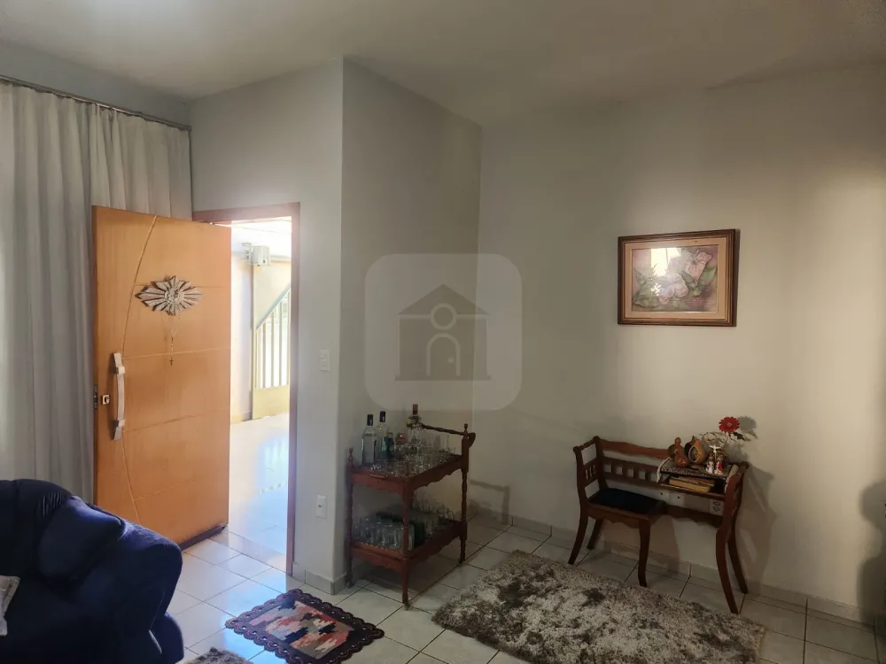 Comprar Casa / Padr&atilde;o em Uberl&acirc;ndia R$ 690.000,00 - Foto 5
