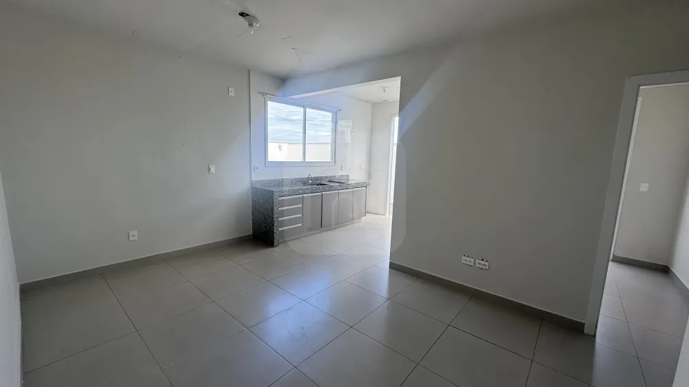 Alugar Apartamento / Sobrado em Uberl&acirc;ndia R$ 2.200,00 - Foto 2