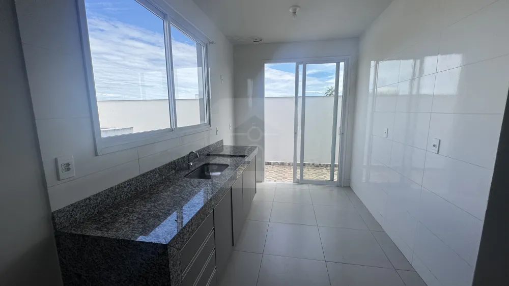 Alugar Apartamento / Sobrado em Uberl&acirc;ndia R$ 2.200,00 - Foto 4