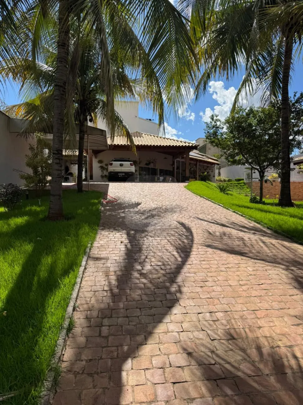 Comprar Casa / Padr&atilde;o em Uberl&acirc;ndia R$ 2.400.000,00 - Foto 1