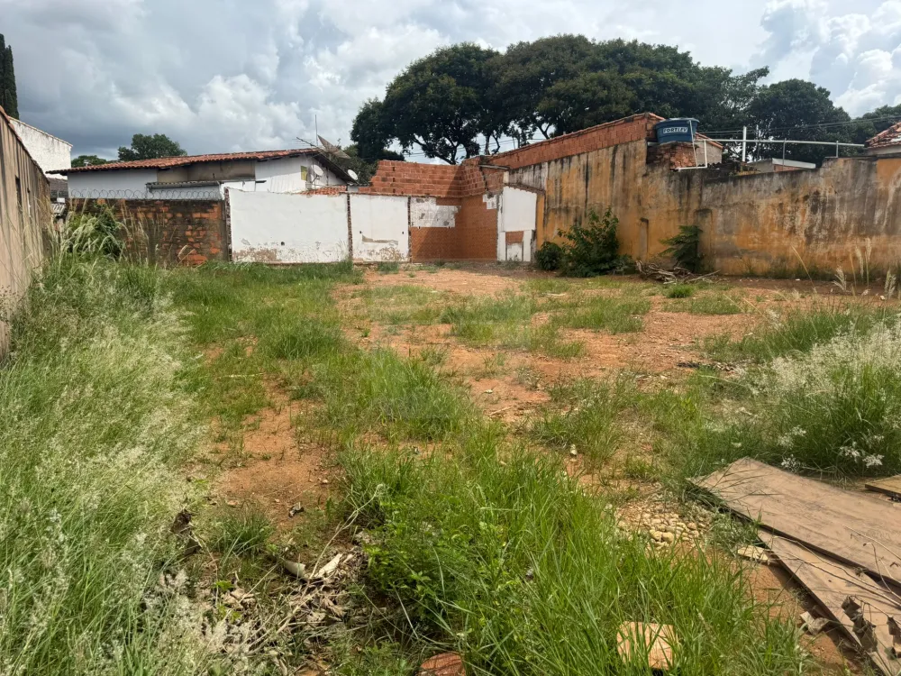 Comprar Terreno / Padr&atilde;o em Uberl&acirc;ndia R$ 300.000,00 - Foto 3