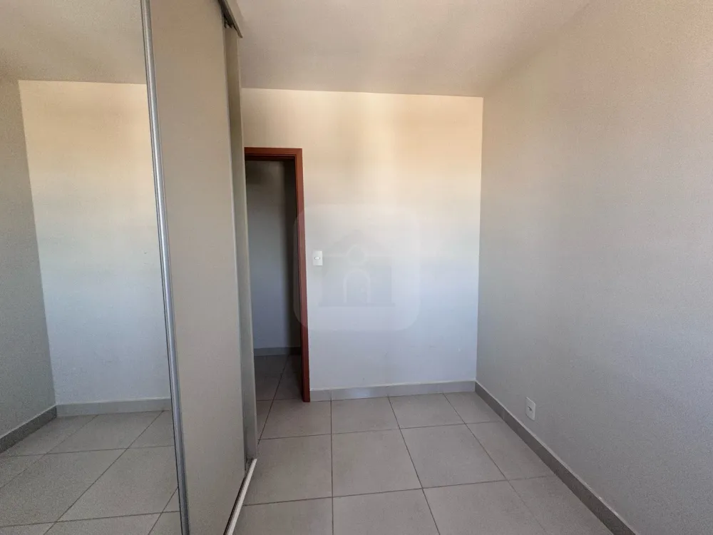Alugar Apartamento / Padr&atilde;o em Uberl&acirc;ndia R$ 2.200,00 - Foto 10