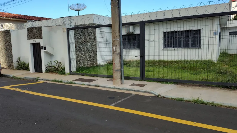 Alugar Comercial / Casa Comercial em Uberl&acirc;ndia R$ 5.000,00 - Foto 1