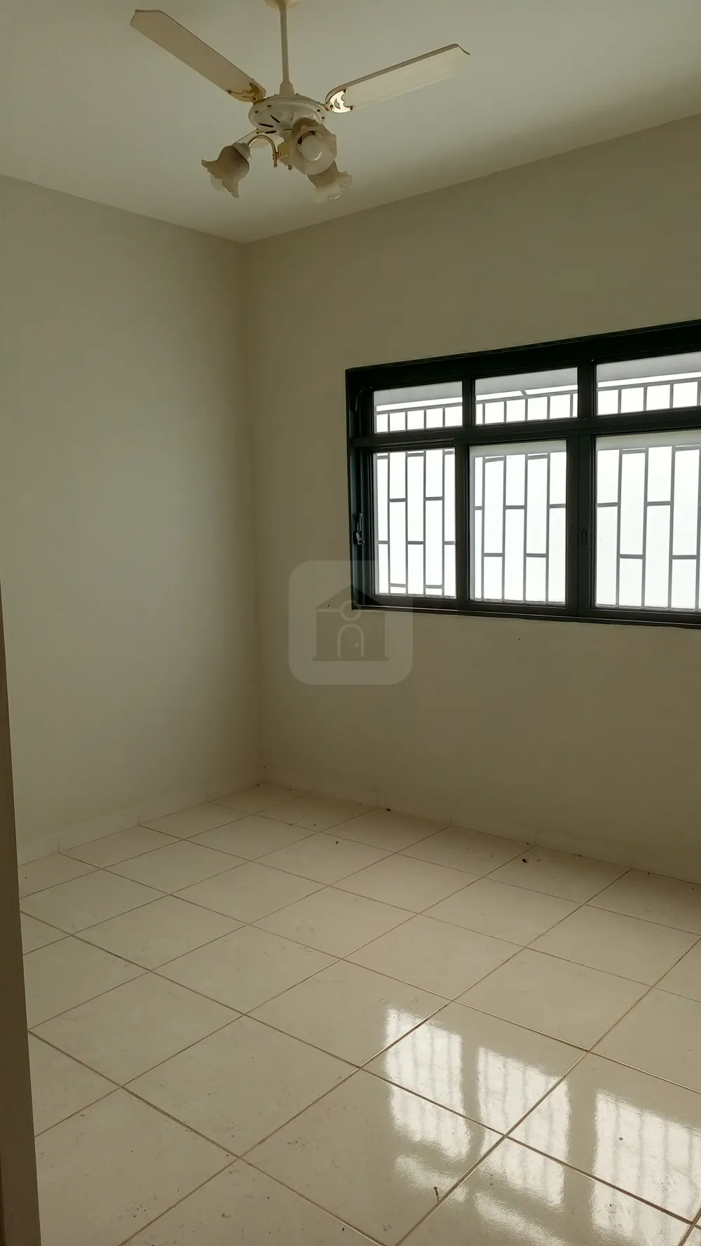Alugar Comercial / Casa Comercial em Uberl&acirc;ndia R$ 5.000,00 - Foto 5