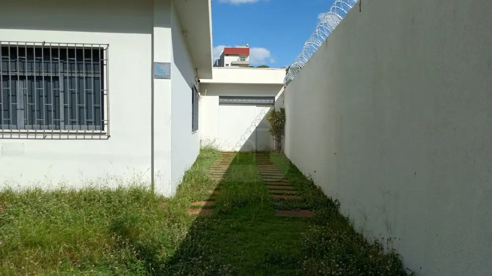 Alugar Comercial / Casa Comercial em Uberl&acirc;ndia R$ 5.000,00 - Foto 7