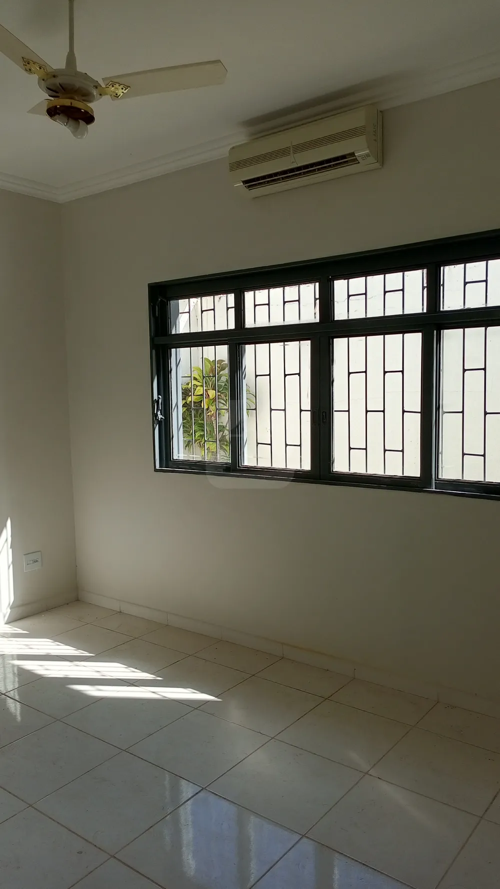 Alugar Comercial / Casa Comercial em Uberl&acirc;ndia R$ 5.000,00 - Foto 8