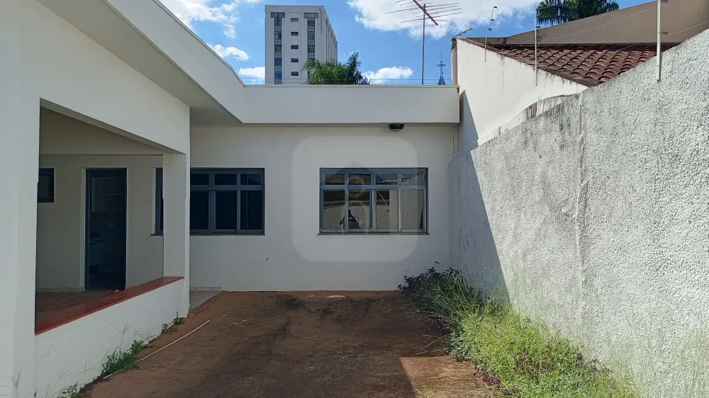 Alugar Comercial / Casa Comercial em Uberl&acirc;ndia R$ 5.000,00 - Foto 20