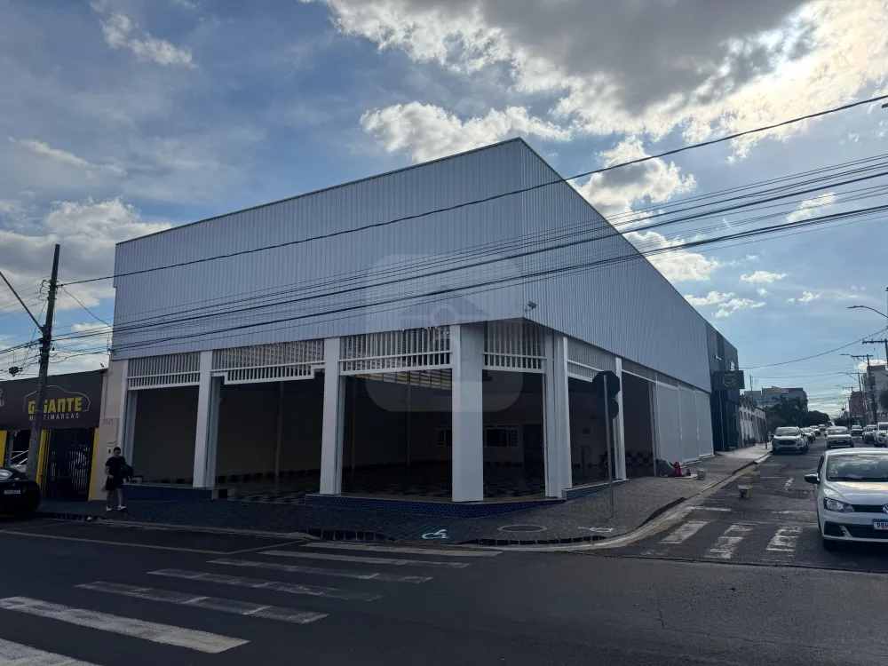 Alugar Comercial / Galp&atilde;o em Uberl&acirc;ndia R$ 16.000,00 - Foto 1