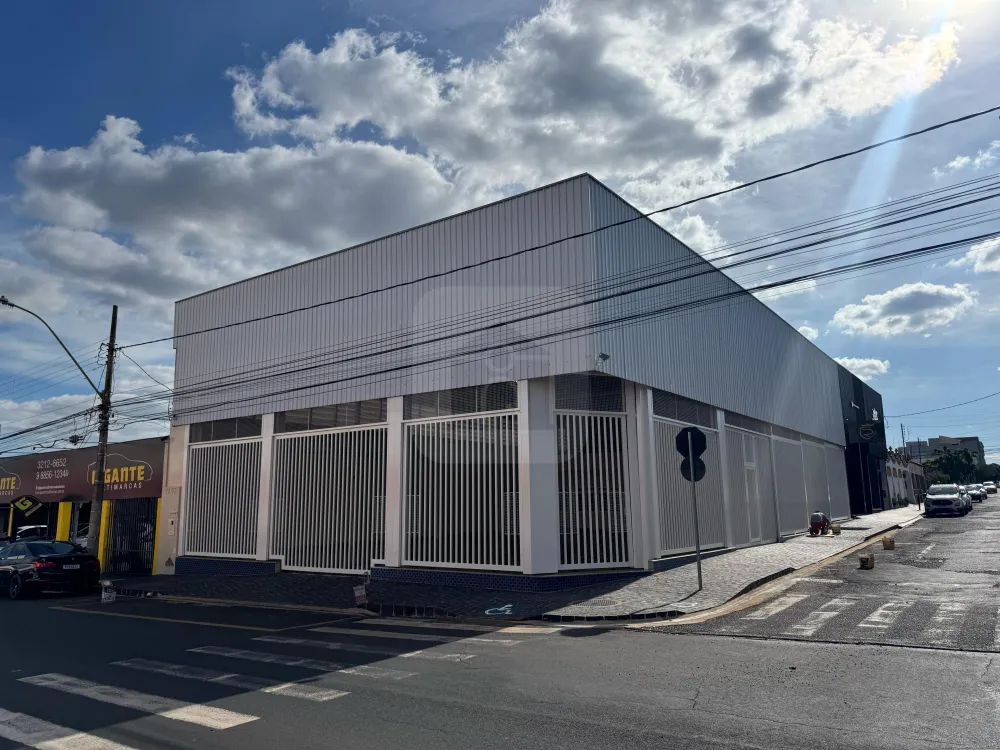 Alugar Comercial / Galp&atilde;o em Uberl&acirc;ndia R$ 16.000,00 - Foto 6