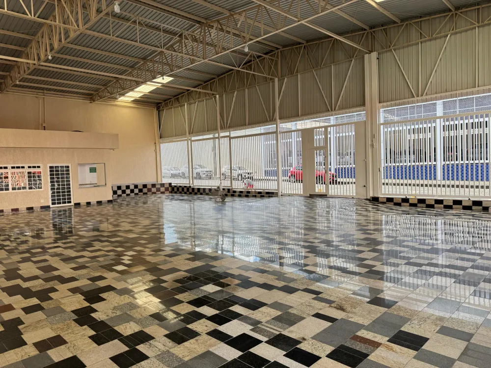 Alugar Comercial / Galp&atilde;o em Uberl&acirc;ndia R$ 16.000,00 - Foto 9