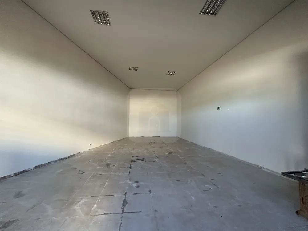 Alugar Comercial / Barrac&atilde;o em Uberl&acirc;ndia R$ 2.500,00 - Foto 3