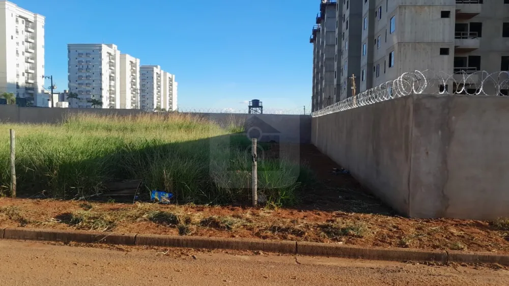 Alugar Terreno / &Aacute;rea em Uberl&acirc;ndia R$ 1.200,00 - Foto 1