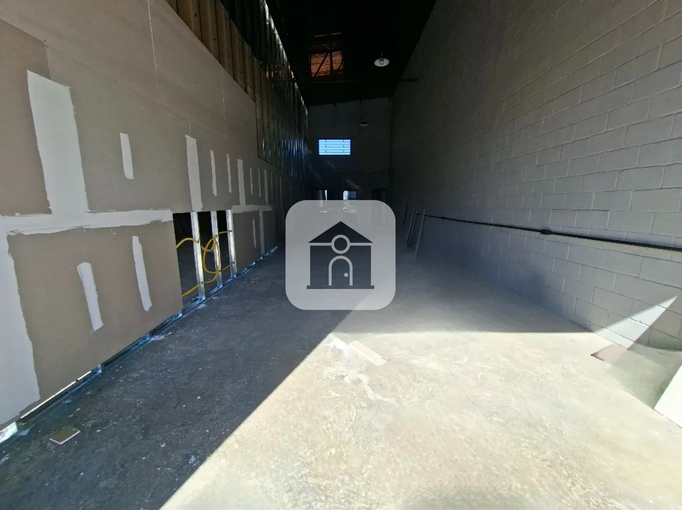 Alugar Comercial / Loja em Uberl&acirc;ndia R$ 4.000,00 - Foto 2