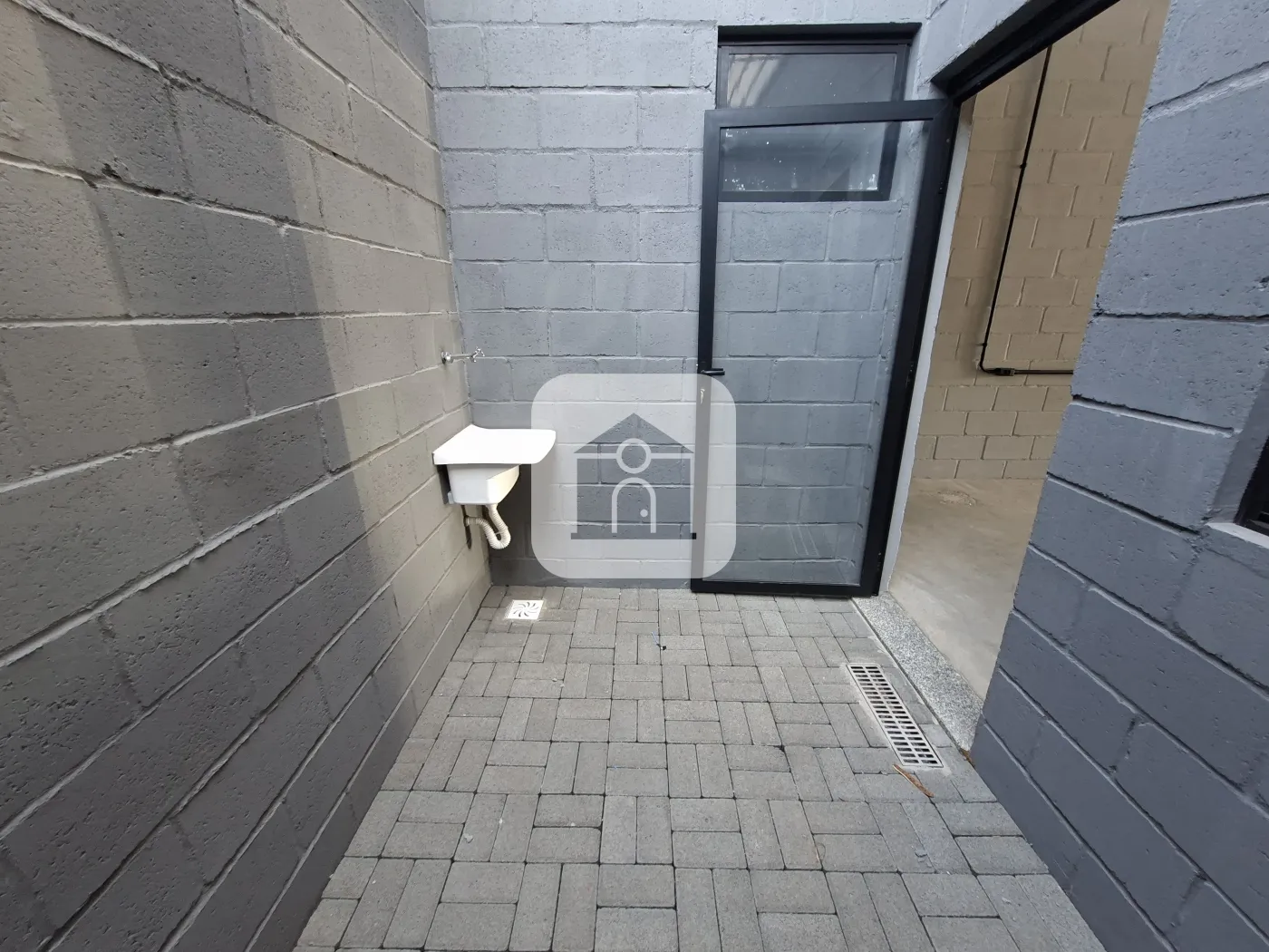 Alugar Comercial / Loja em Uberl&acirc;ndia R$ 4.000,00 - Foto 3