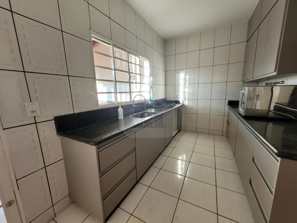 Alugar Casa / Padr&atilde;o em Uberl&acirc;ndia R$ 2.800,00 - Foto 9