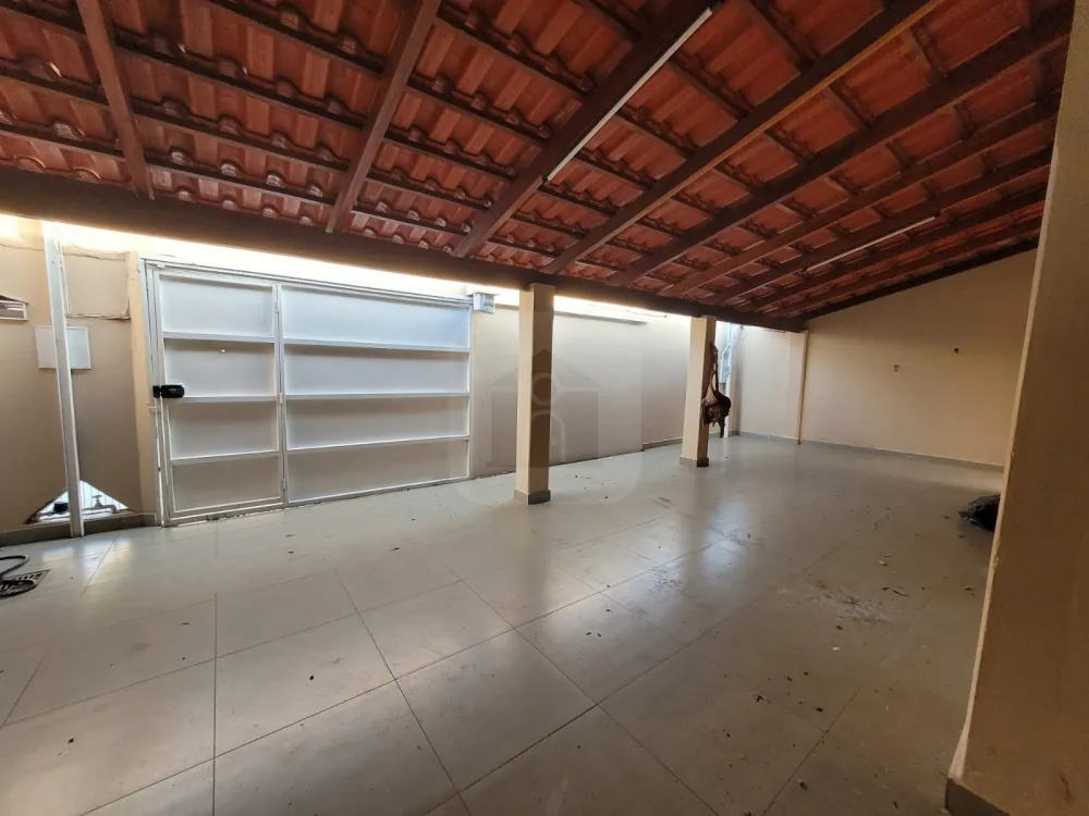 Alugar Casa / Padr&atilde;o em Uberl&acirc;ndia R$ 2.800,00 - Foto 1