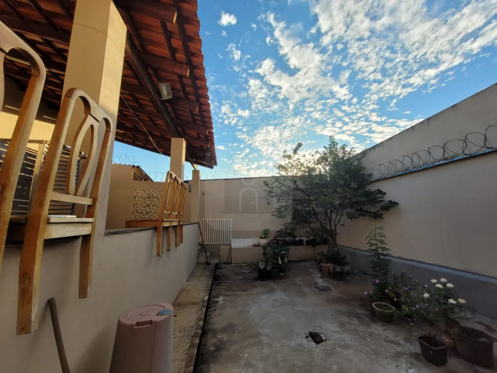 Alugar Casa / Padr&atilde;o em Uberl&acirc;ndia R$ 2.800,00 - Foto 28