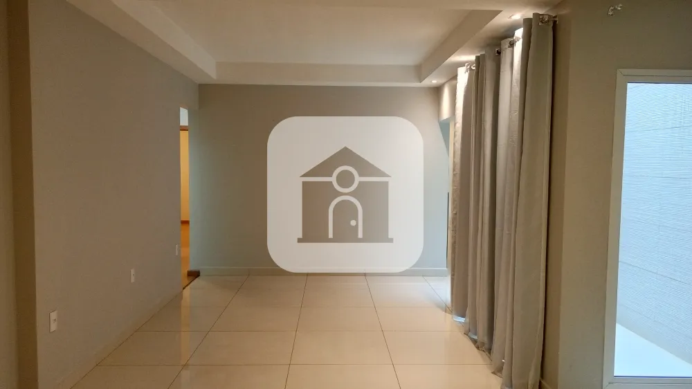 Alugar Casa / Padr&atilde;o em Uberl&acirc;ndia R$ 4.500,00 - Foto 10