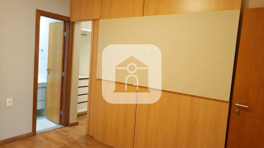 Alugar Casa / Padr&atilde;o em Uberl&acirc;ndia R$ 4.500,00 - Foto 18