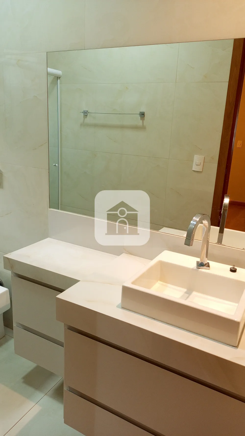 Alugar Casa / Padr&atilde;o em Uberl&acirc;ndia R$ 4.500,00 - Foto 24