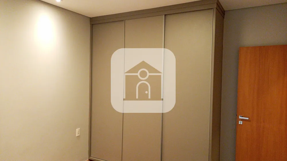 Alugar Casa / Padr&atilde;o em Uberl&acirc;ndia R$ 4.500,00 - Foto 30