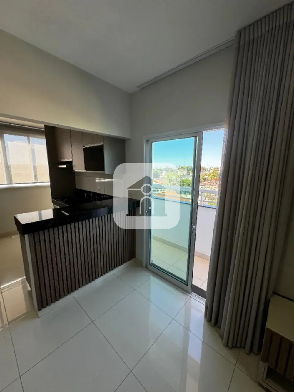Alugar Apartamento / Padr&atilde;o em Uberl&acirc;ndia R$ 2.200,00 - Foto 3