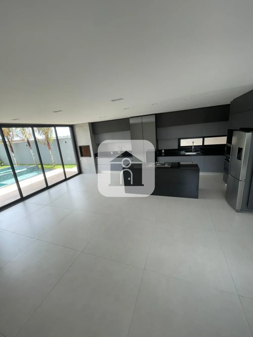 Alugar Casa / Condom&iacute;nio ou Loteamento Fechado em Uberl&acirc;ndia R$ 23.000,00 - Foto 13