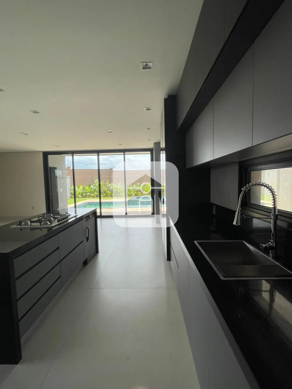 Alugar Casa / Condom&iacute;nio ou Loteamento Fechado em Uberl&acirc;ndia R$ 23.000,00 - Foto 16