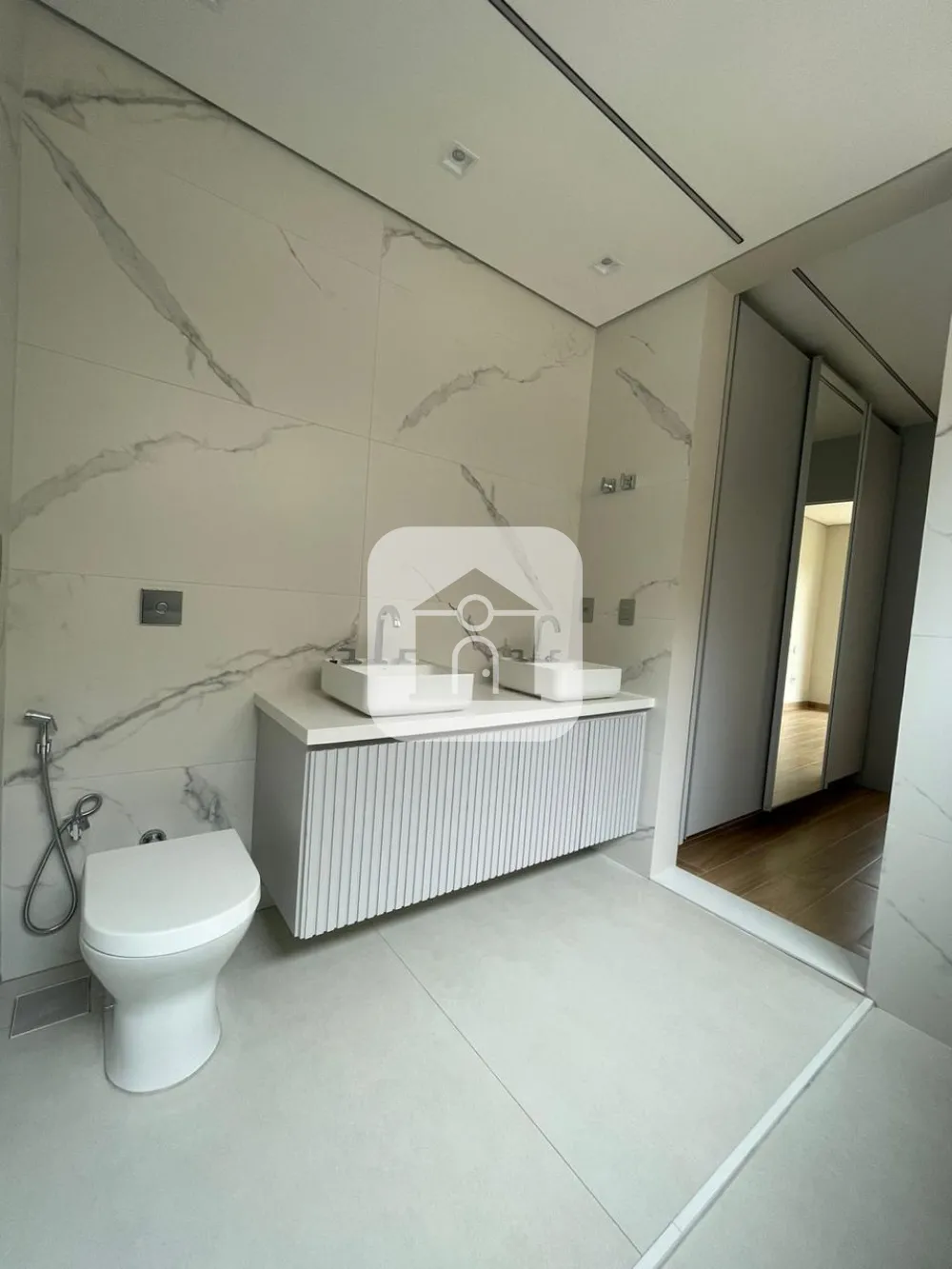 Alugar Casa / Condom&iacute;nio ou Loteamento Fechado em Uberl&acirc;ndia R$ 23.000,00 - Foto 19