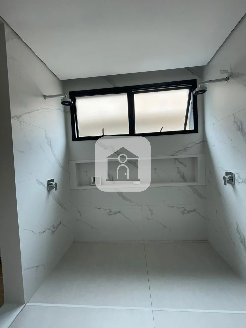 Alugar Casa / Condom&iacute;nio ou Loteamento Fechado em Uberl&acirc;ndia R$ 23.000,00 - Foto 20