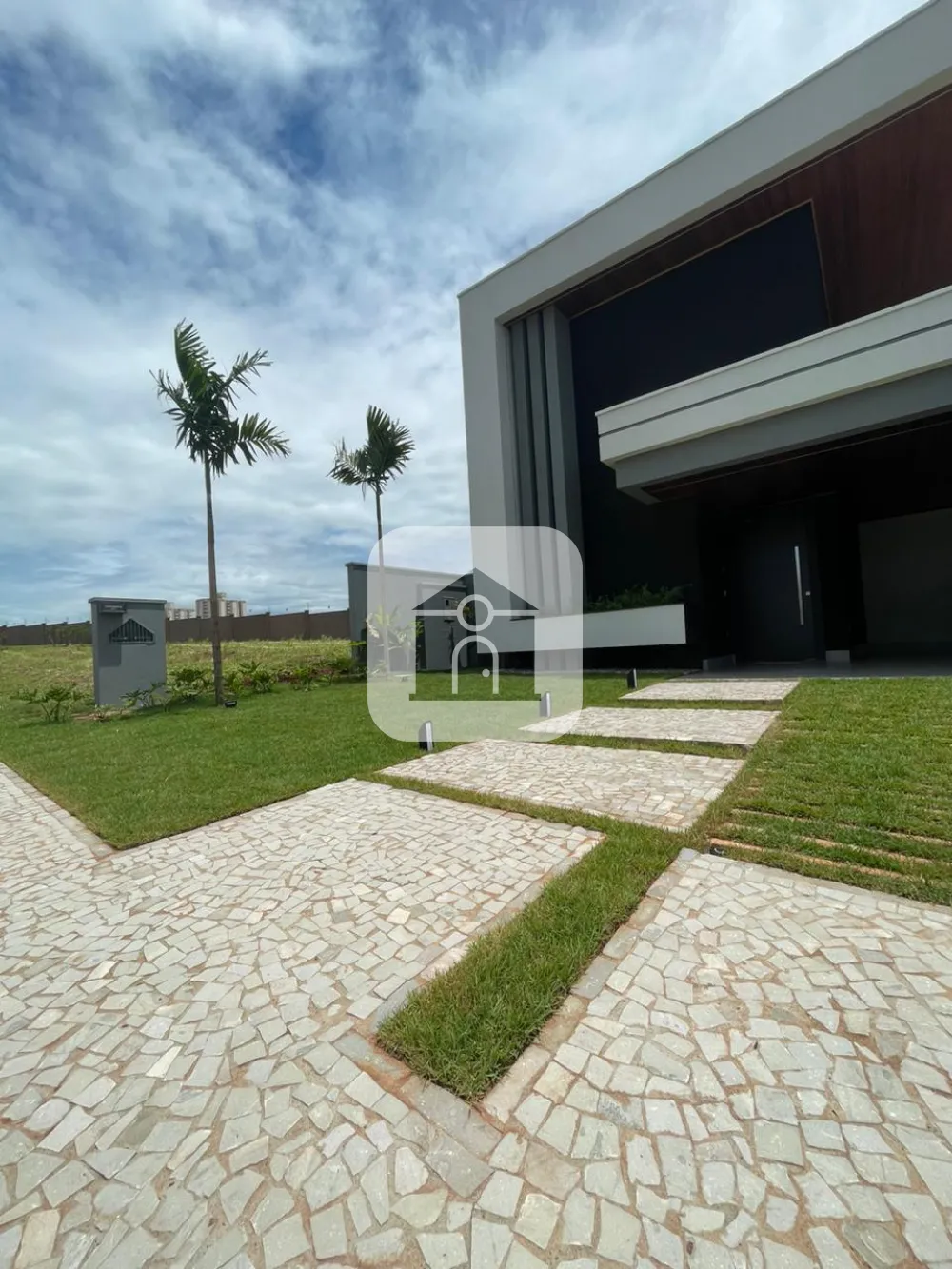 Alugar Casa / Condom&iacute;nio ou Loteamento Fechado em Uberl&acirc;ndia R$ 23.000,00 - Foto 31