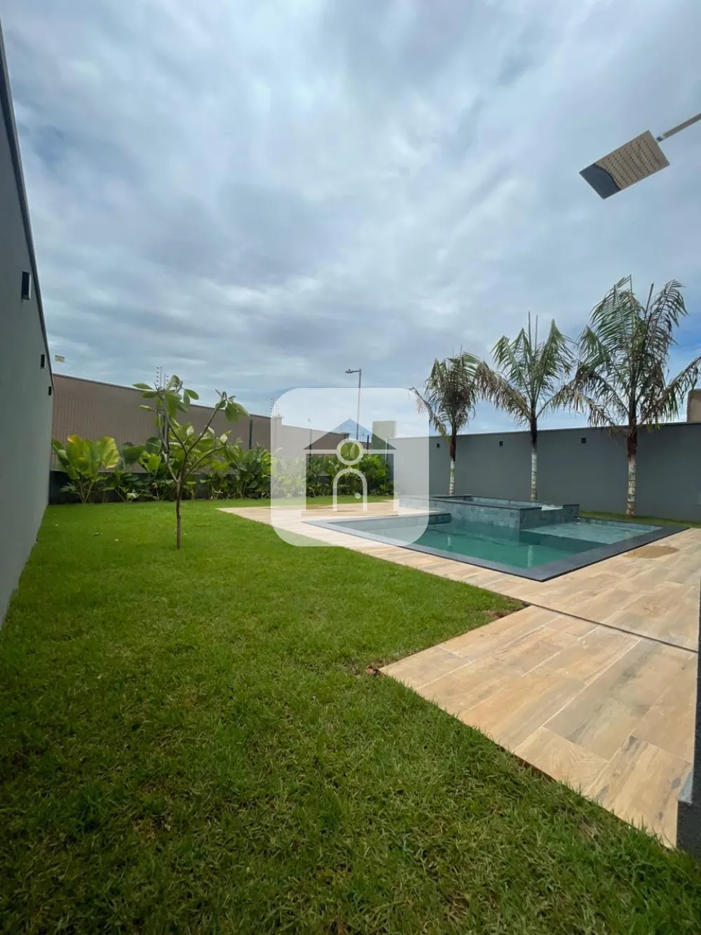 Alugar Casa / Condom&iacute;nio ou Loteamento Fechado em Uberl&acirc;ndia R$ 23.000,00 - Foto 42