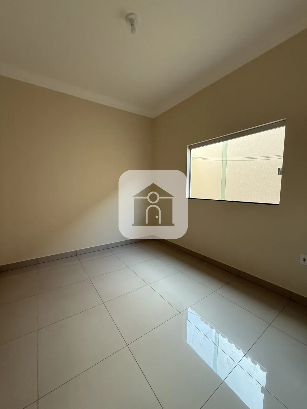 Alugar Casa / Padr&atilde;o em Uberl&acirc;ndia R$ 1.350,00 - Foto 1