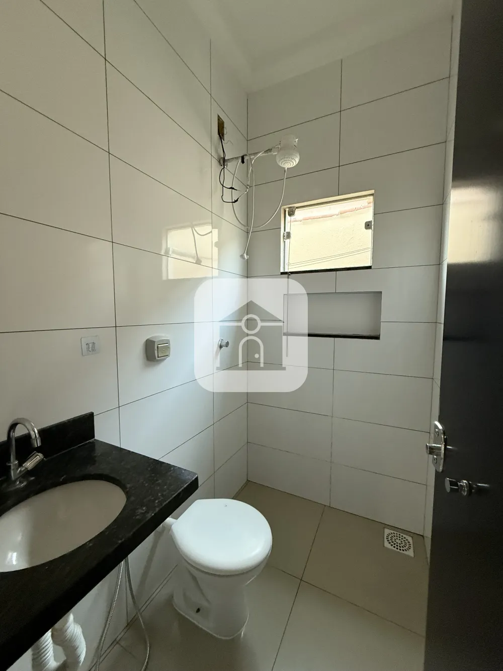 Alugar Casa / Padr&atilde;o em Uberl&acirc;ndia R$ 1.350,00 - Foto 5