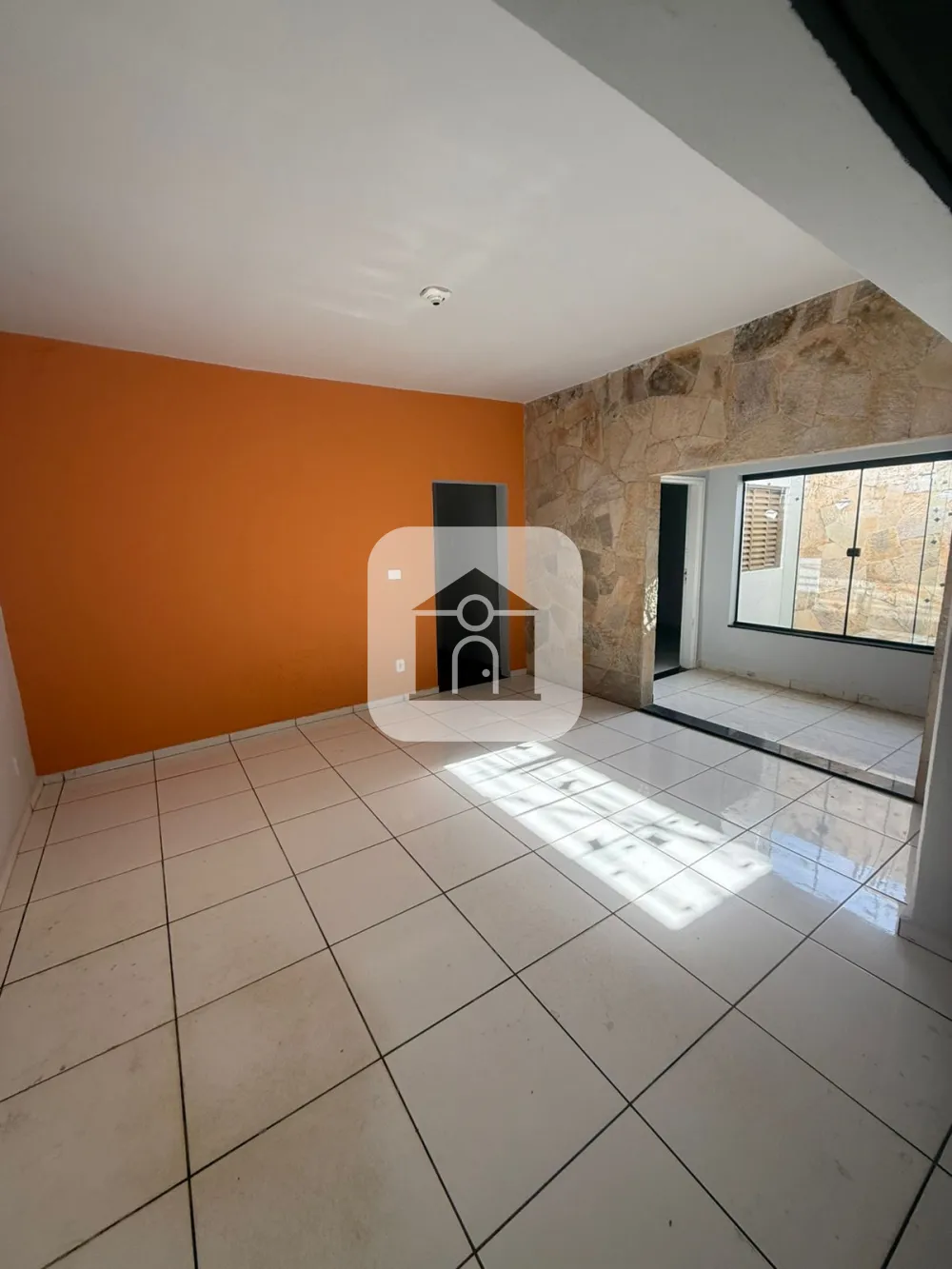 Alugar Casa / Padr&atilde;o em Araguari R$ 1.500,00 - Foto 5