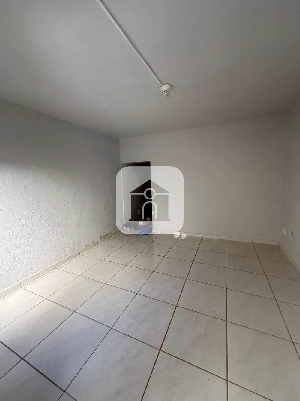 Alugar Casa / Padr&atilde;o em Araguari R$ 1.500,00 - Foto 6