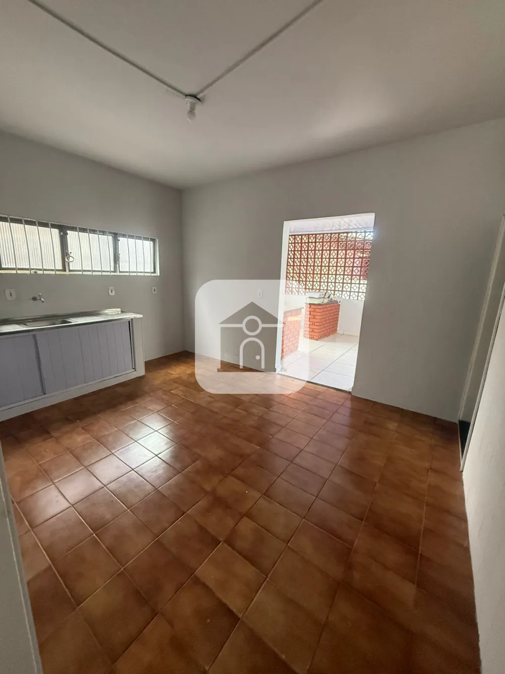 Alugar Casa / Padr&atilde;o em Araguari R$ 1.500,00 - Foto 10